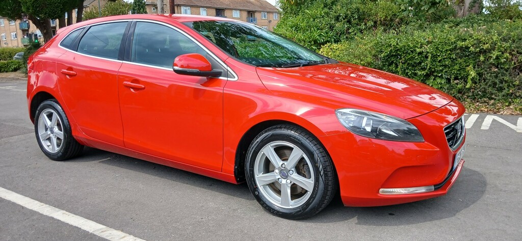 Volvo V40 2.0 Se D2 Red #2
