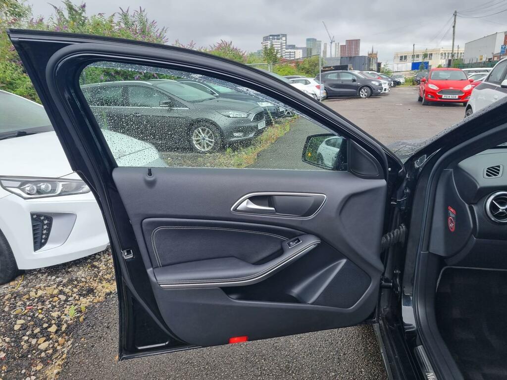 Mercedes-Benz A Class 1.6 A180 Sport 7G-dct Euro 6 Ss Black #30