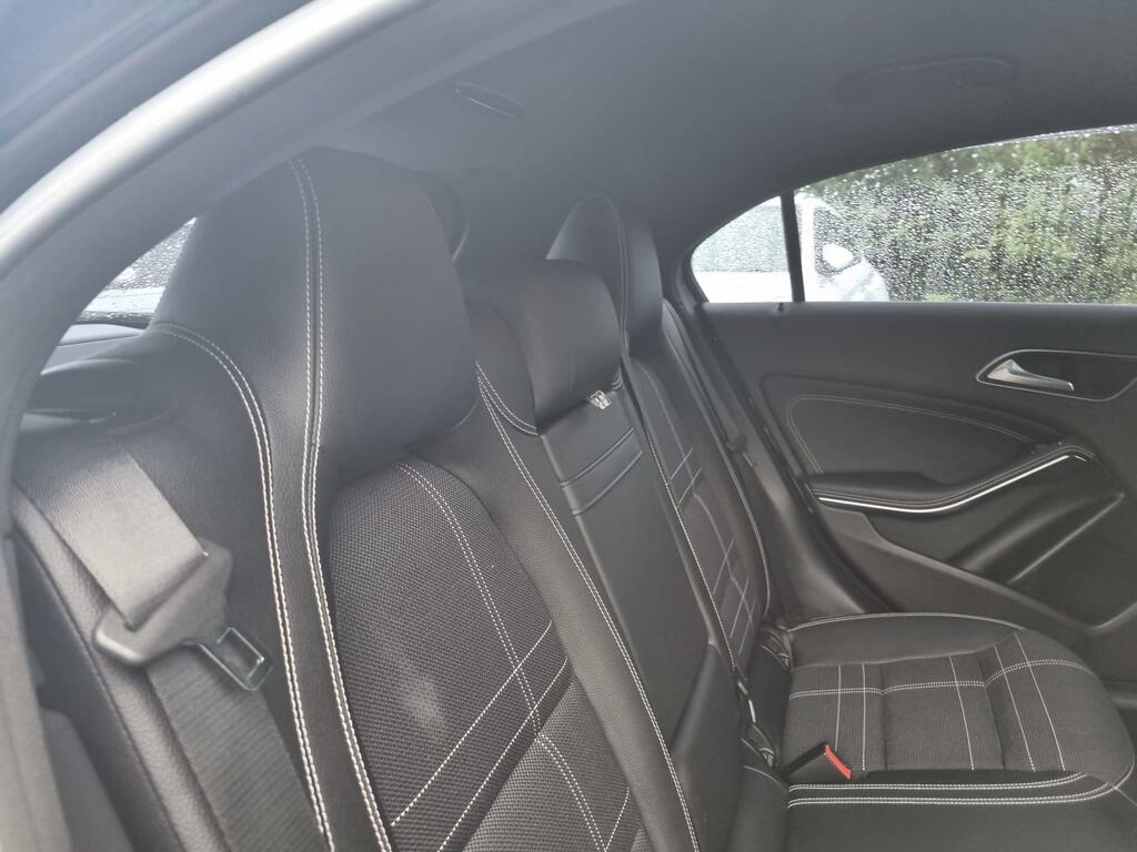 Mercedes-Benz A Class 1.6 A180 Sport 7G-dct Euro 6 Ss Black #28
