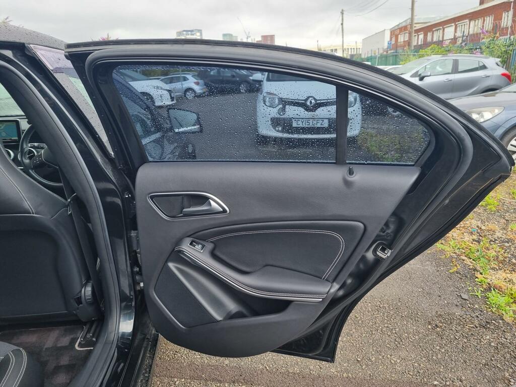 Mercedes-Benz A Class 1.6 A180 Sport 7G-dct Euro 6 Ss Black #32