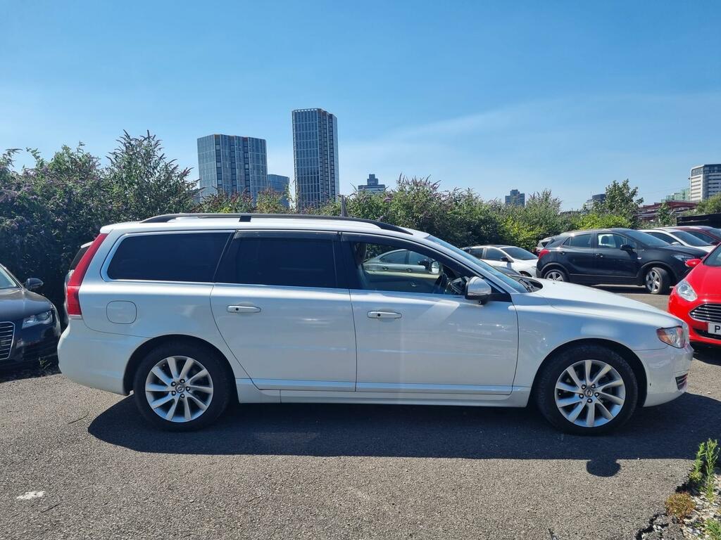 Volvo V70 Se Nav White #5
