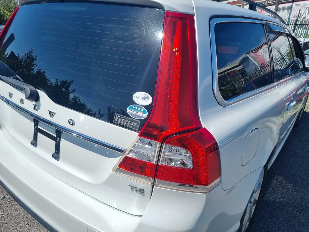 Volvo V70  Blue #10