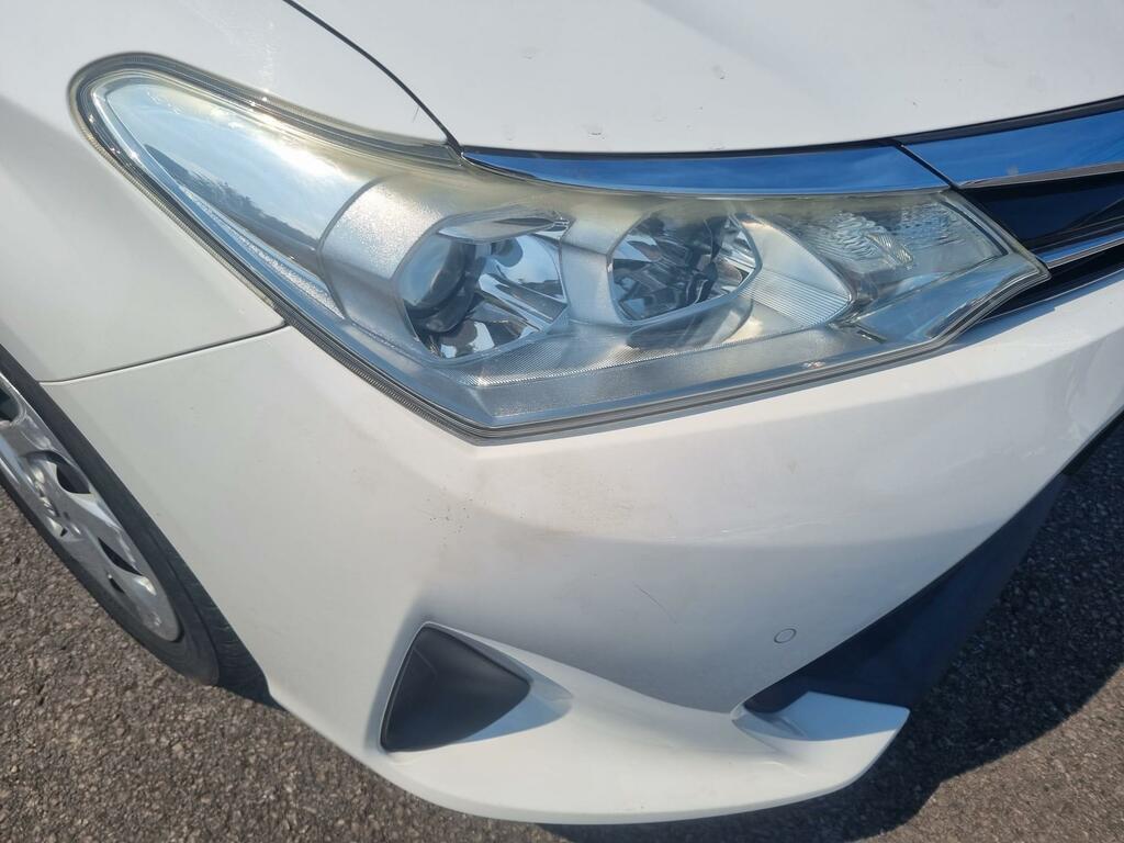 Toyota Corolla Vvt-i Design White #36