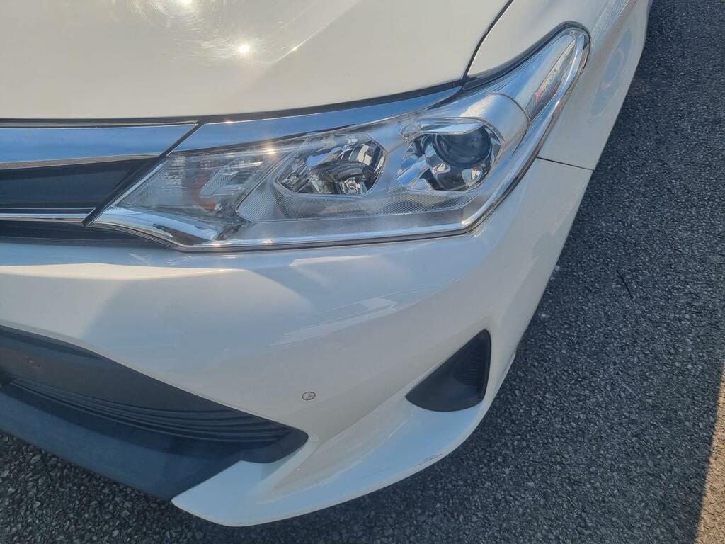 Toyota Corolla Vvt-i Design White #35