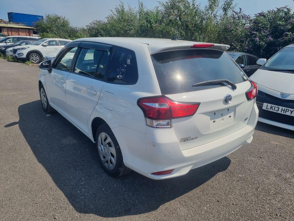 Toyota Corolla Excel White #5