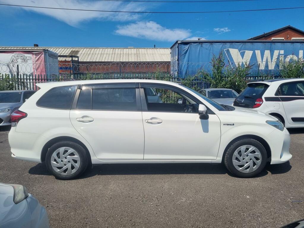Toyota Corolla Vvt-i Design White #7