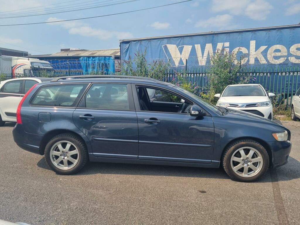 Volvo V50 1.6 Sat Nav Low Miles Blue #2
