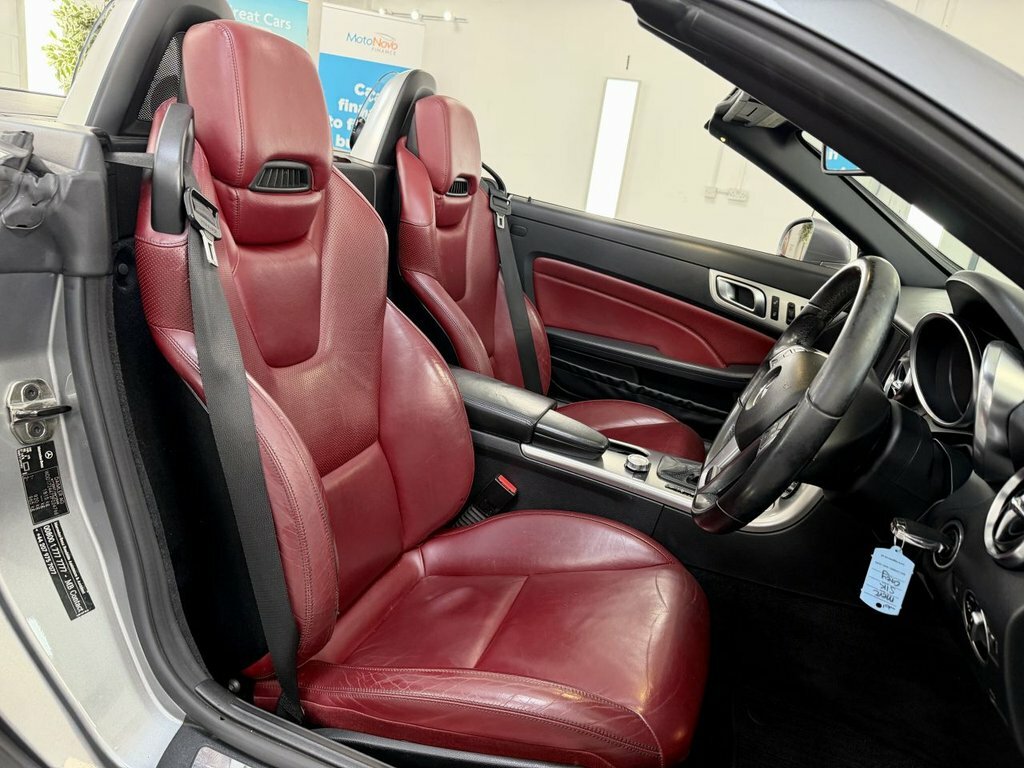 Mercedes-Benz SLK 1.8 Slk200 Blueefficiency 184 Bhp Black #23