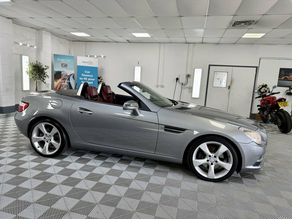 Mercedes-Benz SLK 1.8 Slk200 Blueefficiency 184 Bhp Black #12