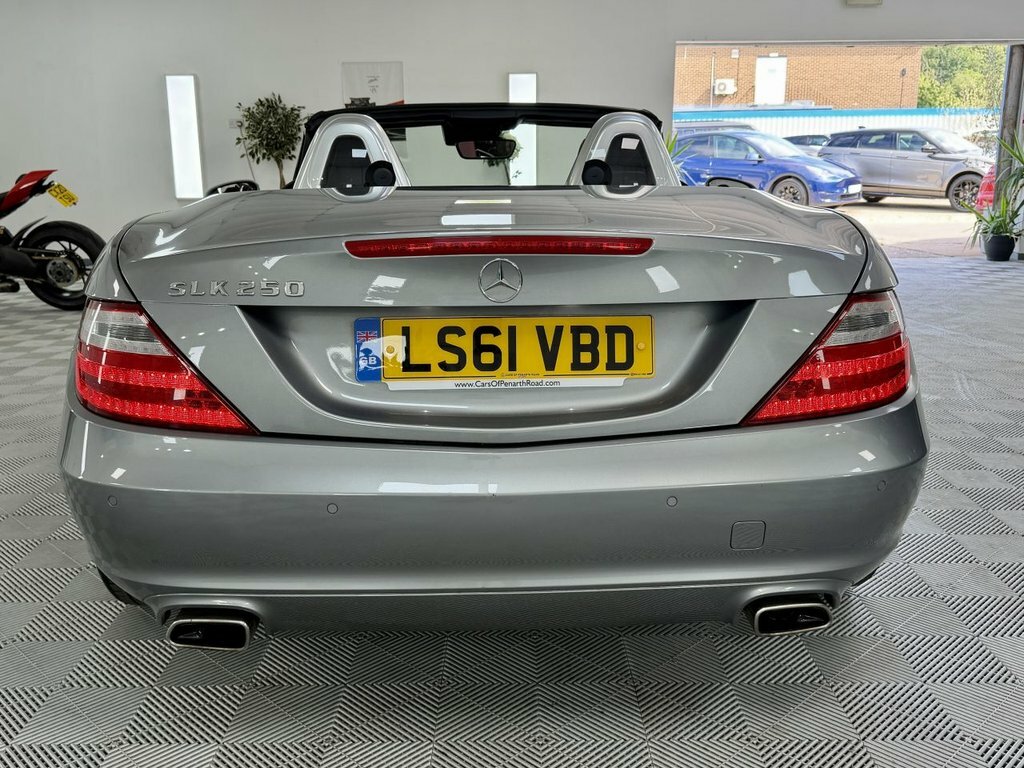 Mercedes-Benz SLK 1.8 Slk200 Blueefficiency 184 Bhp Black #10