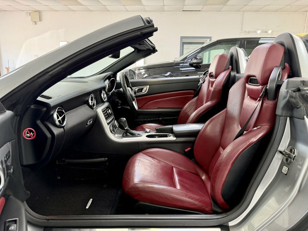 Mercedes-Benz SLK 1.8 Slk200 Blueefficiency 184 Bhp Black #19