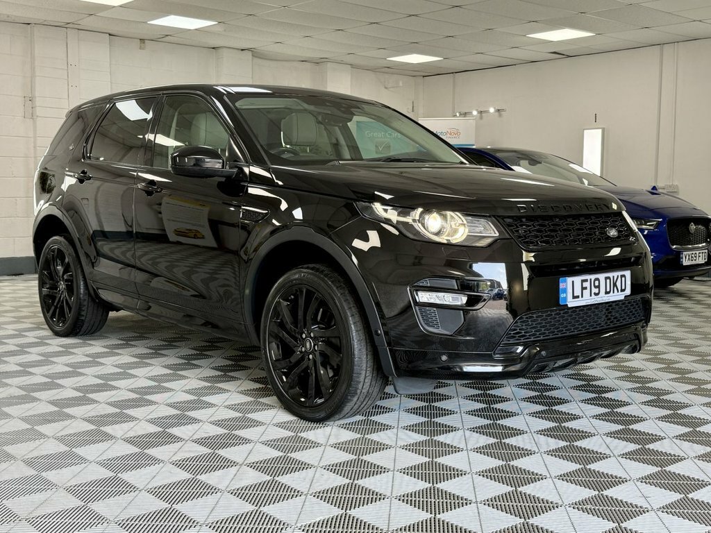 Land Rover Discovery Sport 2019 2.0 Td4 Hse Luxury Suv 4Wd Eu Black #2
