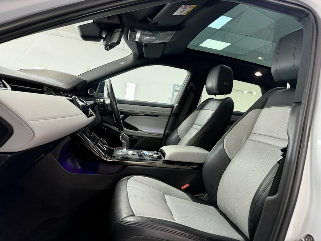 Land Rover Range Rover Evoque 2019 2.0 D180 First Edition Suv 4W White #3