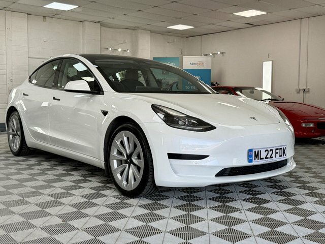 Tesla Model 3 2022 Standard Range Plus Saloon White
