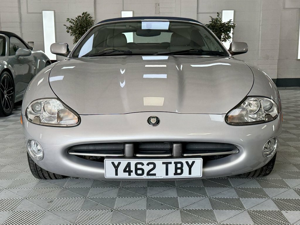 Jaguar XK8 Coupe Black #12