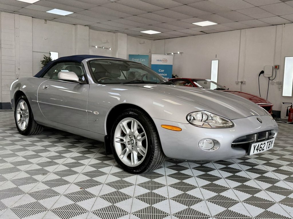 Jaguar XK8 Coupe Black #10