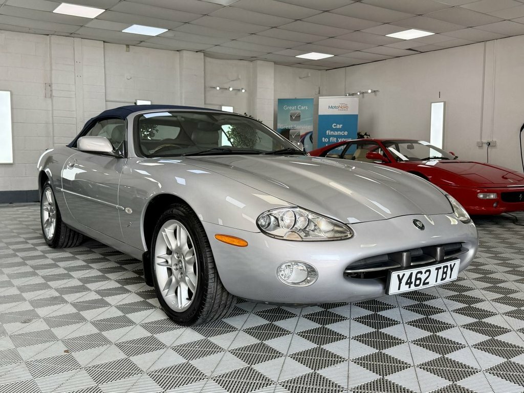 Jaguar XK8 Coupe Black #11