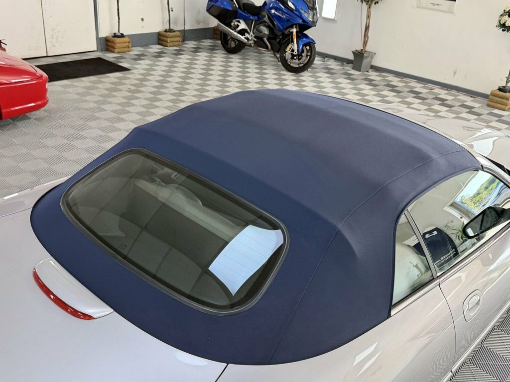 Jaguar XK8 2001 4.0 Convertible 284 Gk Silver #2