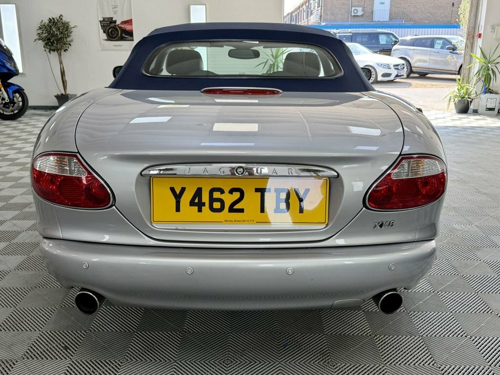 Jaguar XK8 Coupe Black #17