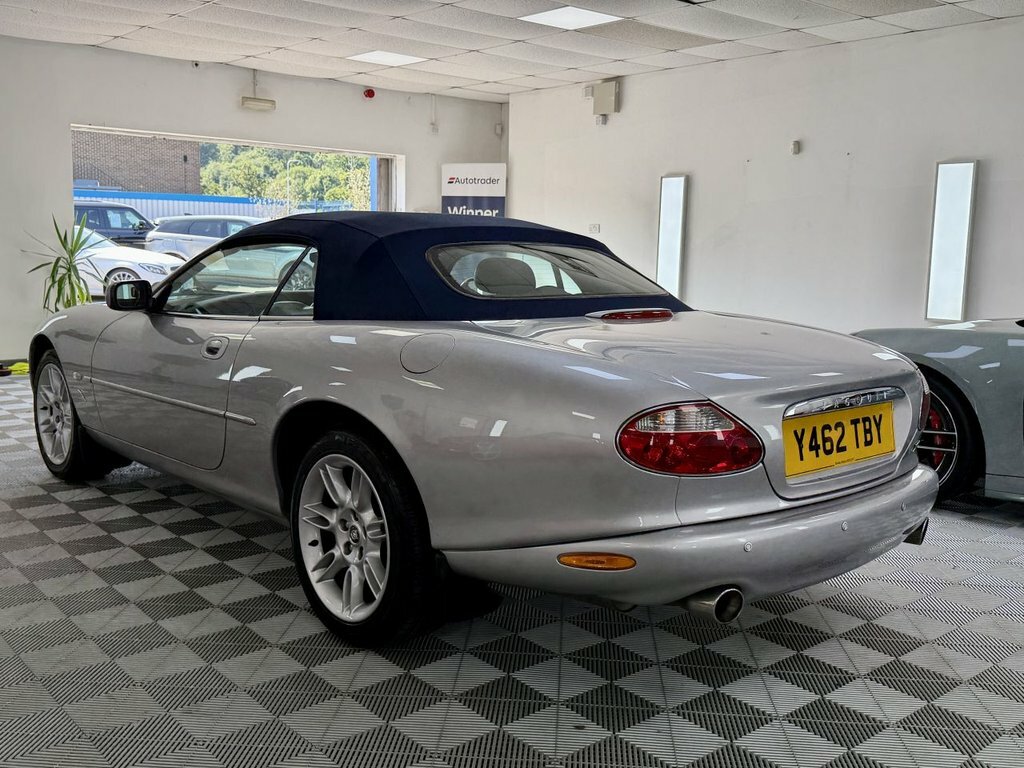 Jaguar XK8 Coupe Black #16