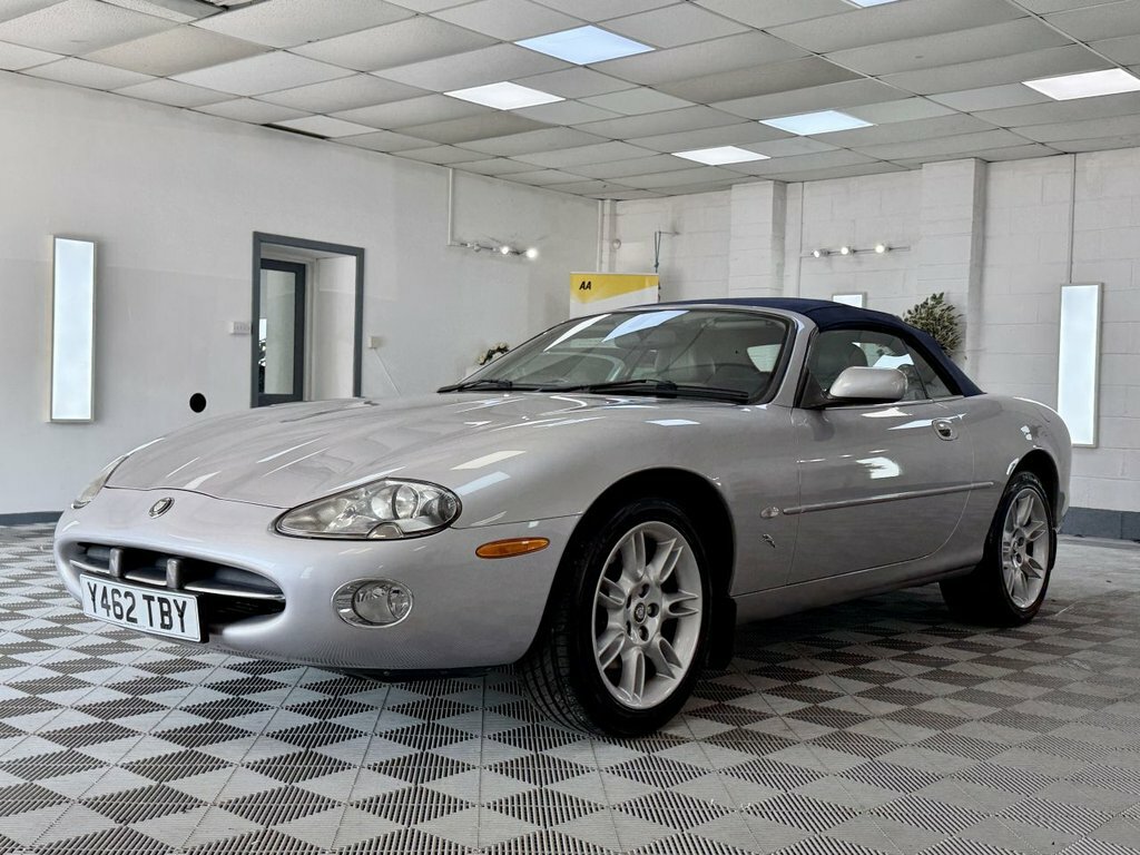 Jaguar XK8 Coupe Black #13