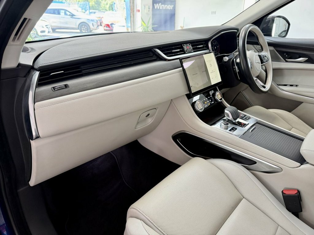 Jaguar F-Pace 2021 2.0 D200 Mhev Se Suv Awd Euro Blue #3