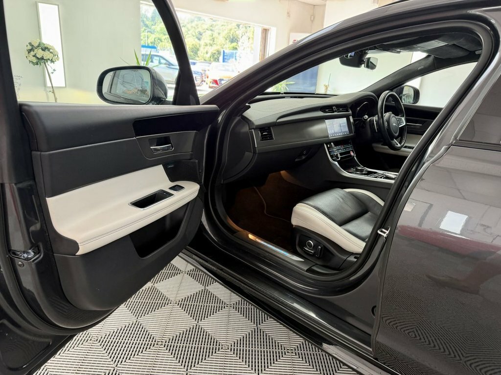 Jaguar XF S Blue #22