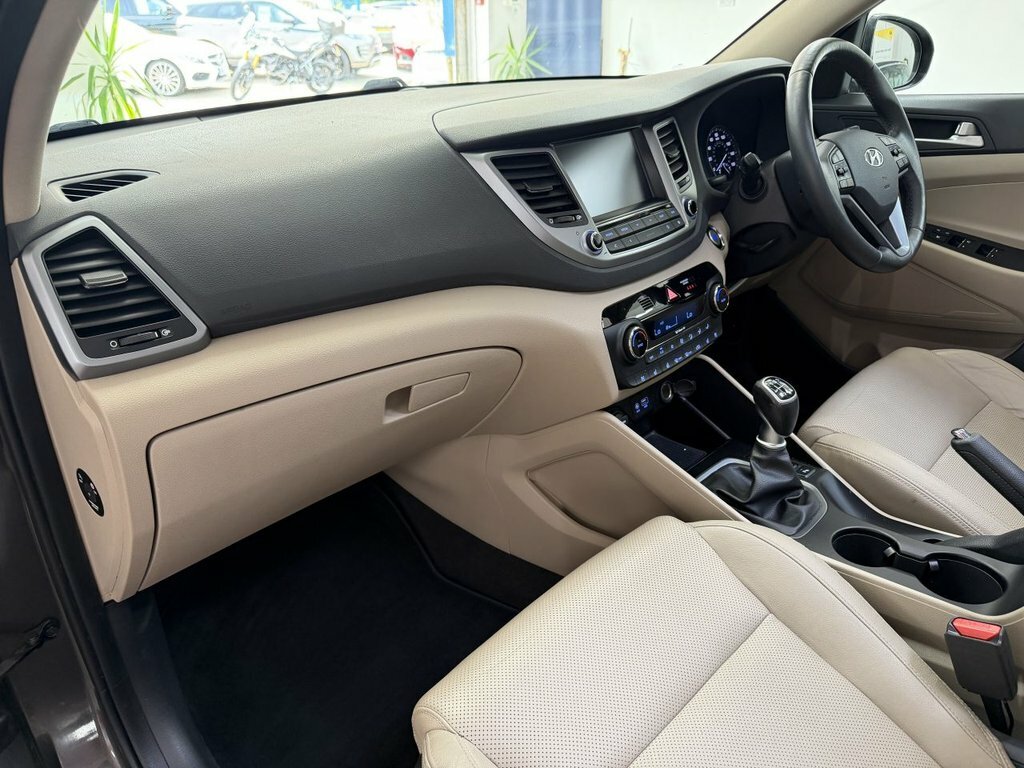 Hyundai Tucson  Black #23