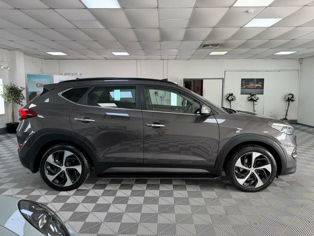Hyundai Tucson  Black #12