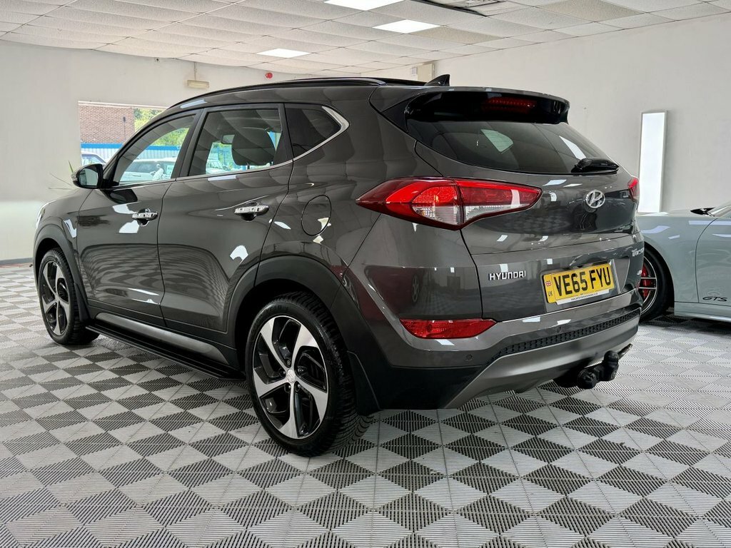 Hyundai Tucson  Black #8