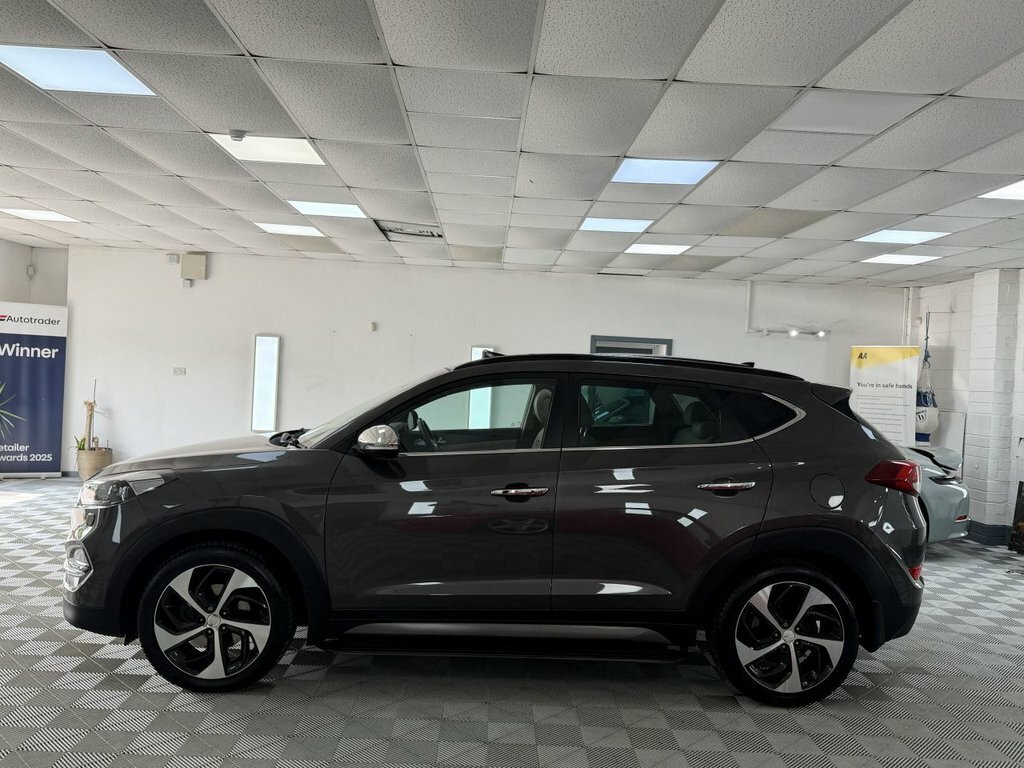 Hyundai Tucson  Black #7