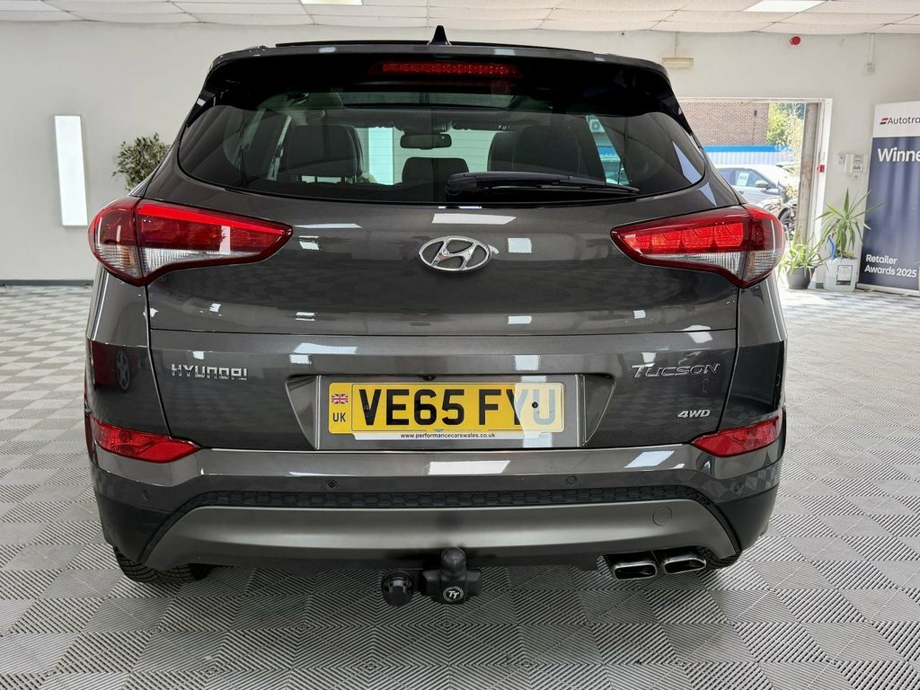 Hyundai Tucson  Black #9