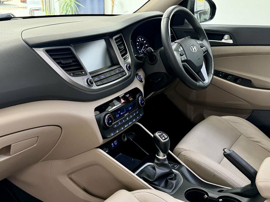 Hyundai Tucson  Black #24