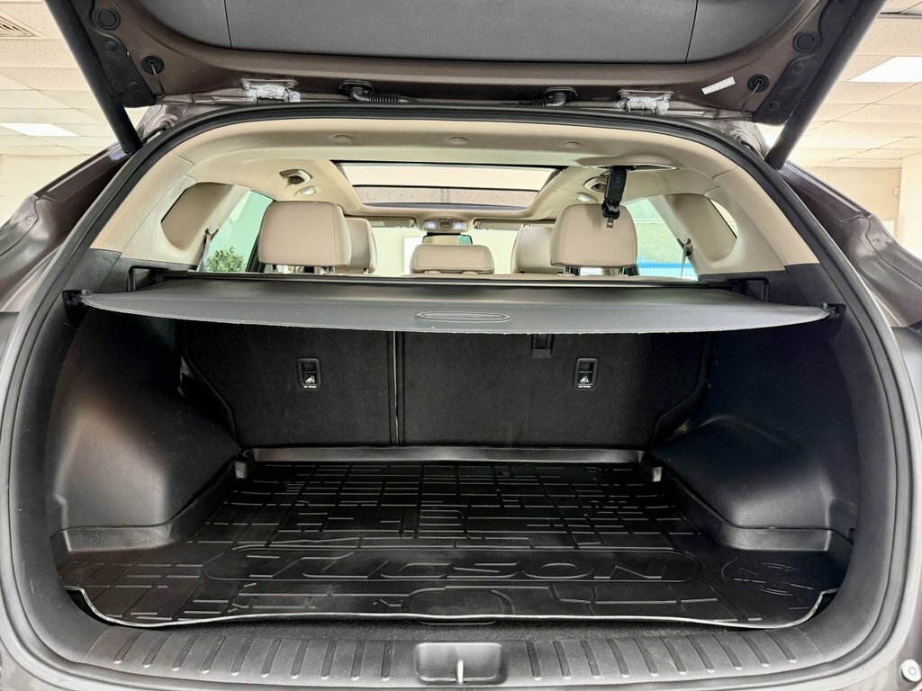 Hyundai Tucson  Black #15