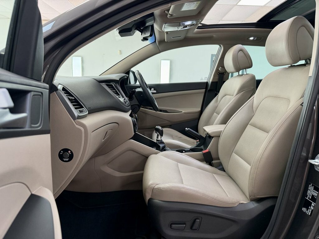 Hyundai Tucson 2015 2.0 Crdi Premium Se Suv 4Wd Grey #3