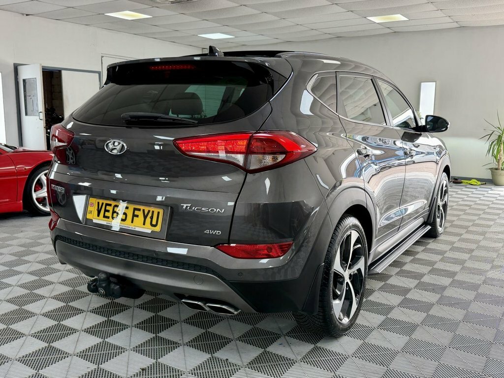 Hyundai Tucson  Black #10