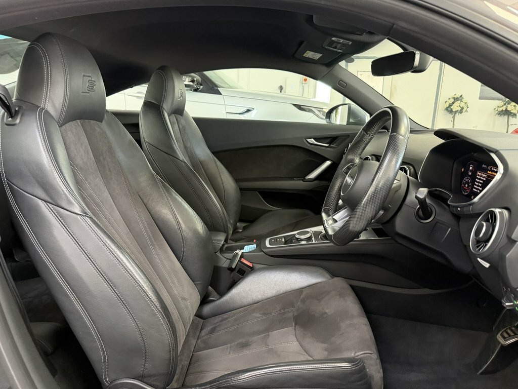 Audi TT Audi Coupe 1.8T Fsi Sport Black #25