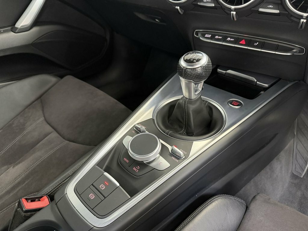 Audi TT Audi Coupe 1.8T Fsi Sport Black #28