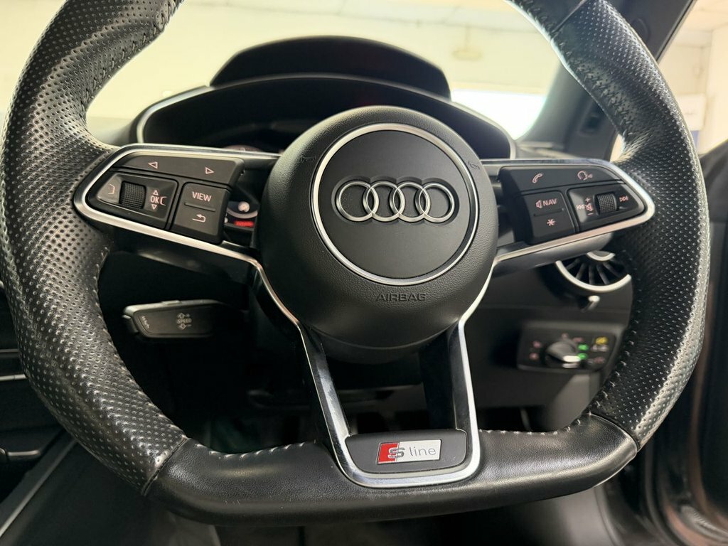 Audi TT Audi Coupe 1.8T Fsi Sport Black #30