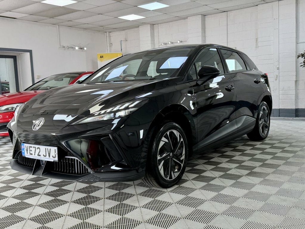 MG MG4 2023 51Kwh Se Hatchback 170 Ps Black #5