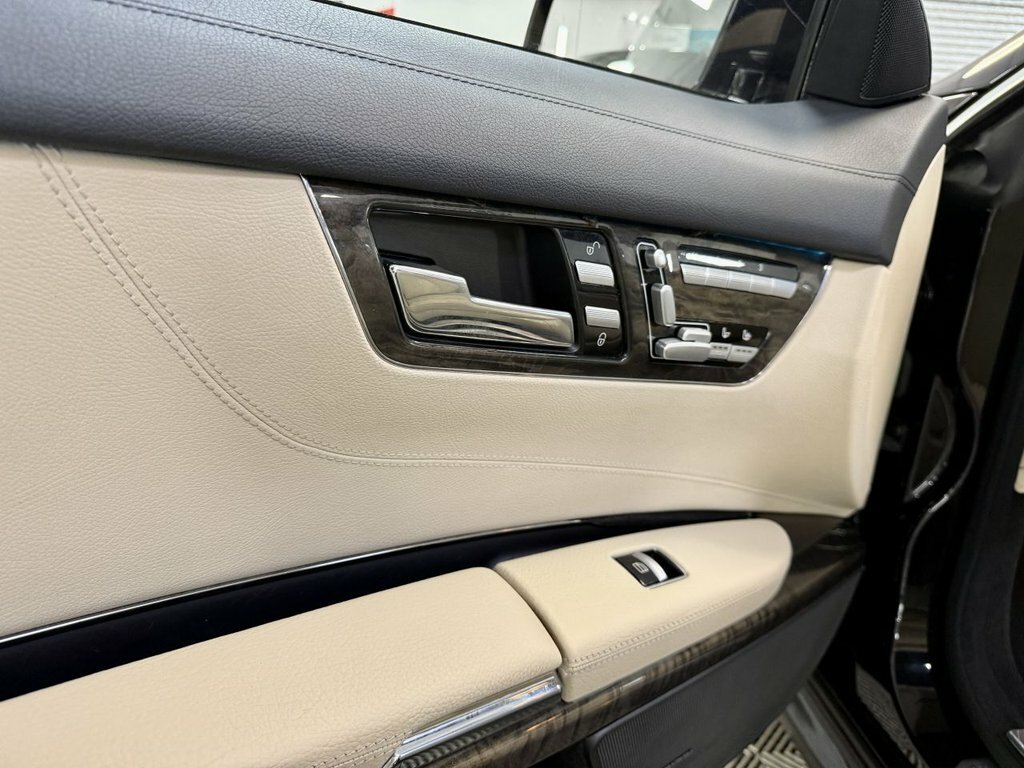 Mercedes-Benz CL 5.5 Cl500 Silver #24