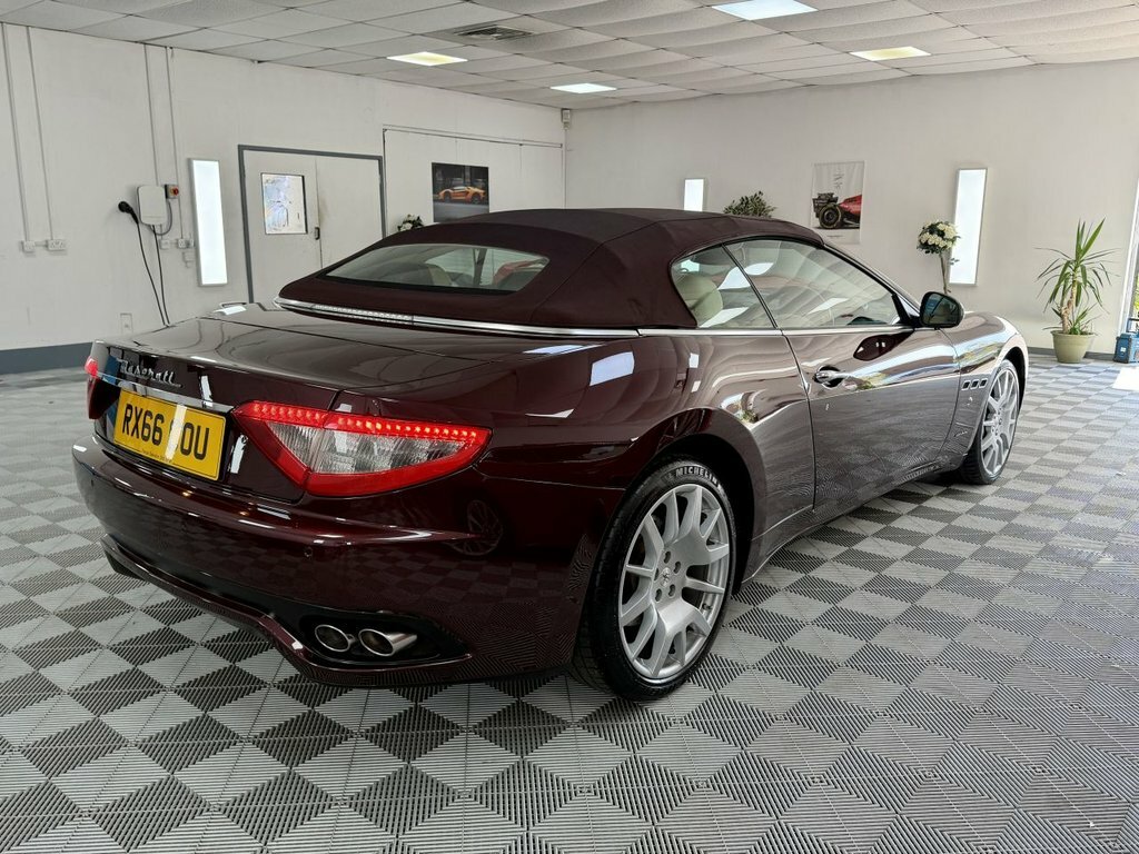 Maserati GranCabrio Convertible Grey #29