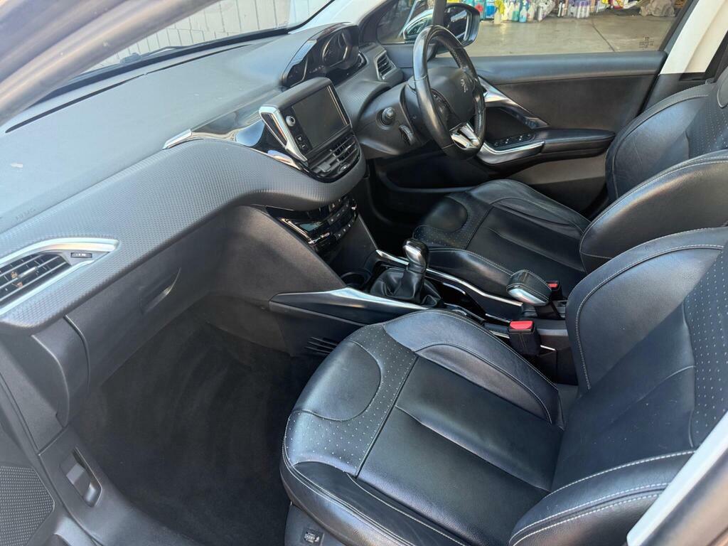 Peugeot 2008 Suv Grey #18