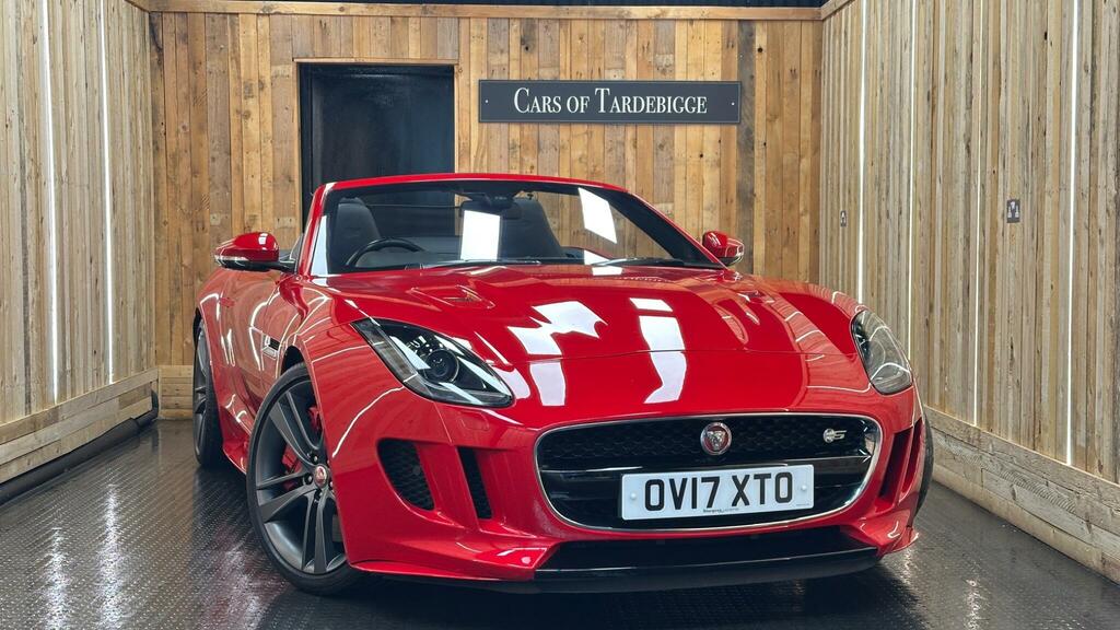 Jaguar F-Type British Design Edition Red