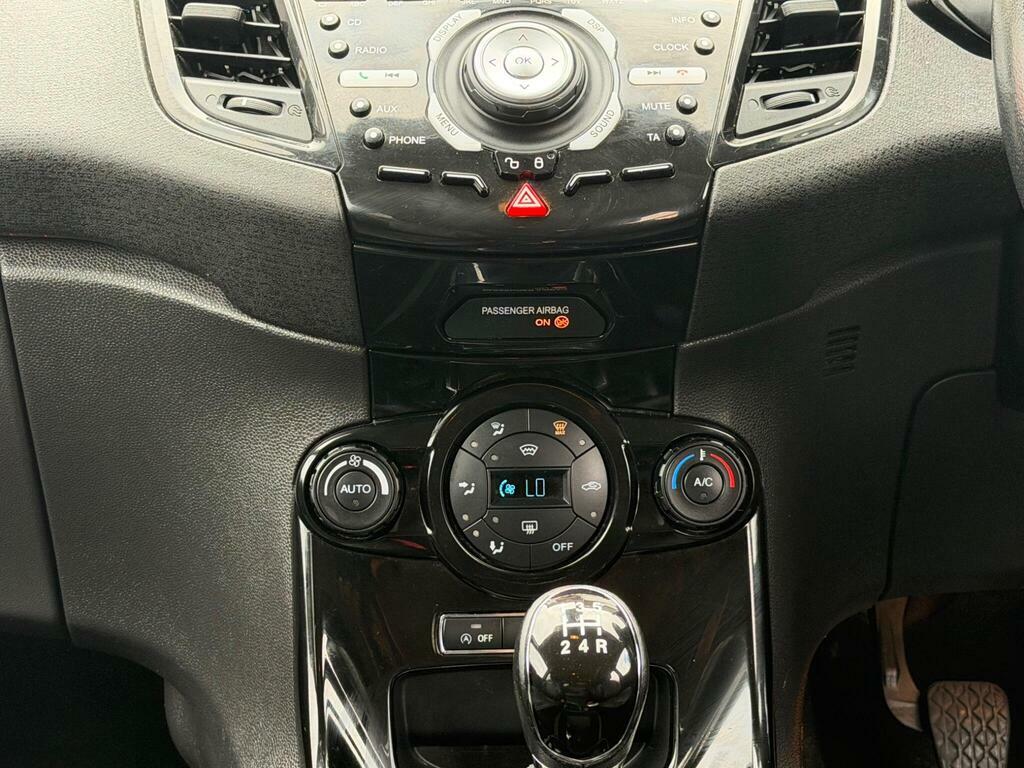 Ford Fiesta St-3 White #21