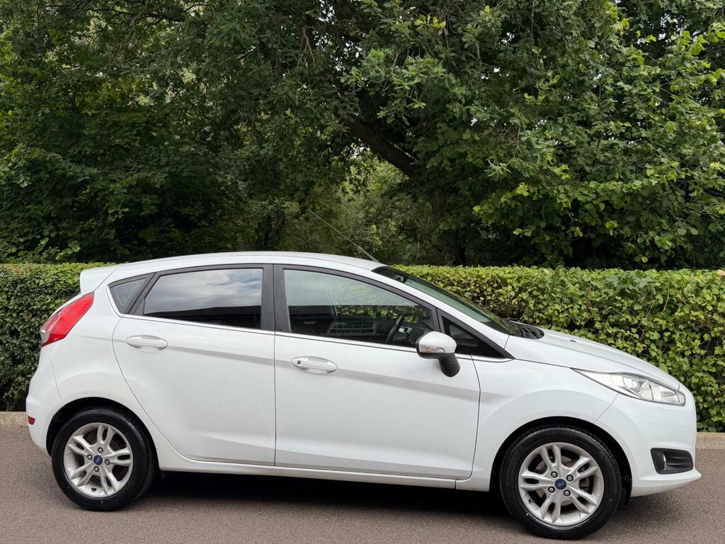 Ford Fiesta 1.0T Ecoboost Zetec Euro 5 S S White
