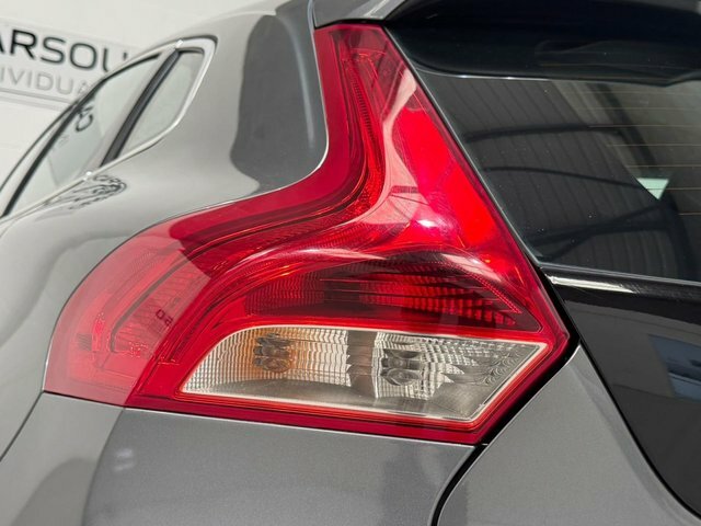 Volvo V40 1.6 D2 Lux Hatchback White #33