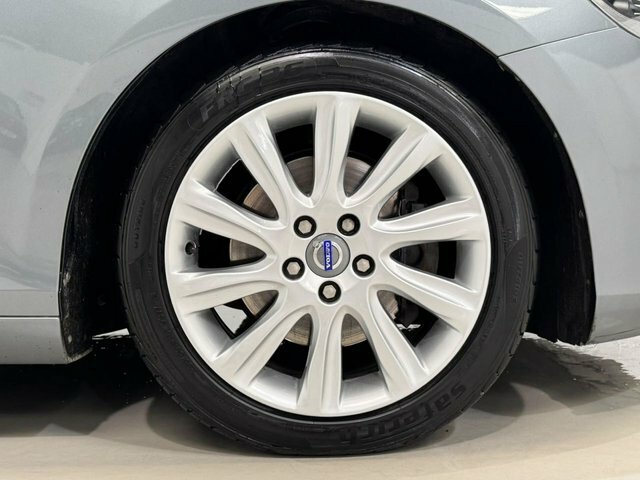 Volvo V40 1.6 D2 Lux Hatchback White #18