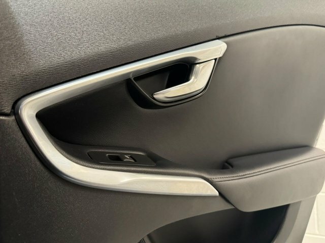 Volvo V40 1.6 D2 Lux Hatchback White #50