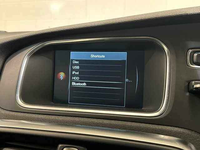 Volvo V40 1.6 D2 Lux Hatchback White #70